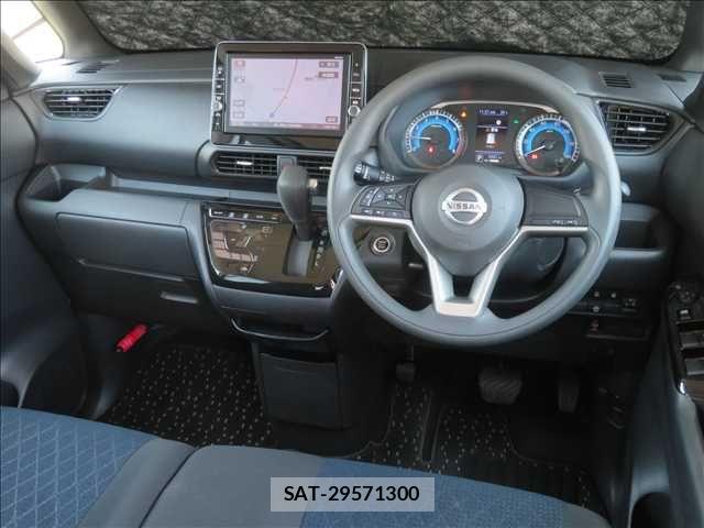 Nissan ROOX 2020-05 8209971-1