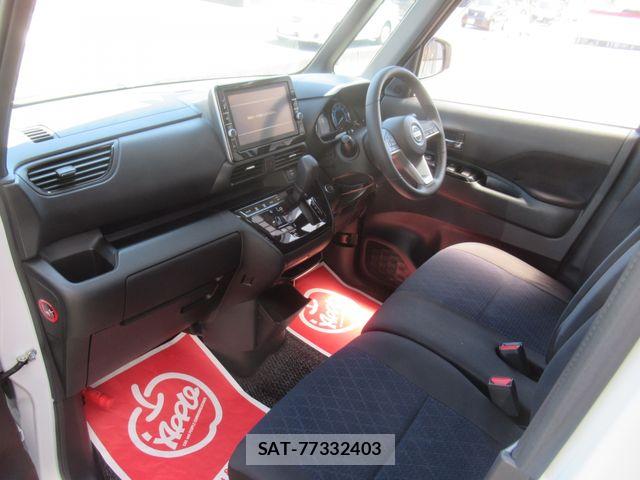 Nissan ROOX 2021-11 8209976-5