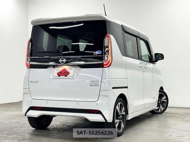 Nissan ROOX 2021-08 8209977-2