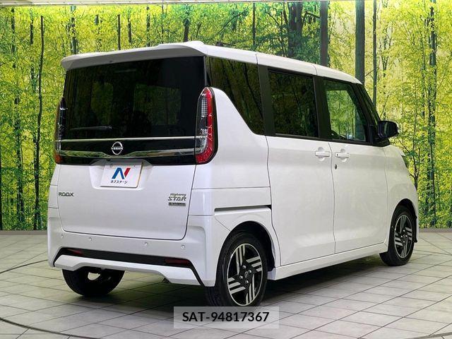 Nissan ROOX 2025-01 8209970-16