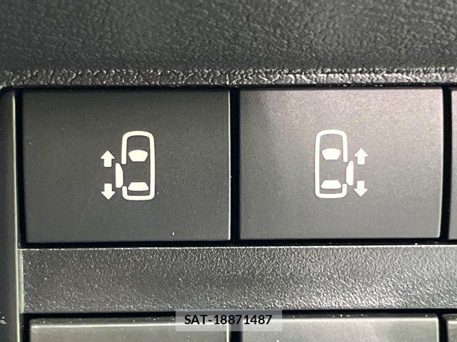 Nissan ROOX 2024-09 8209964-6