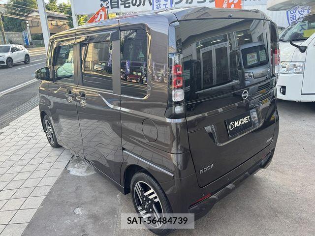 Nissan ROOX 2025-11 8209974-2