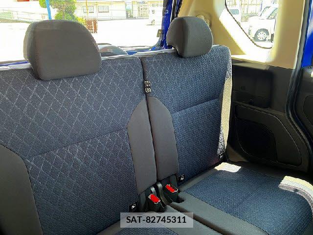 Nissan ROOX 2020-05 8209973-3
