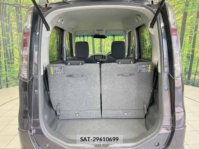 Nissan ROOX 2013-07 8209986-9
