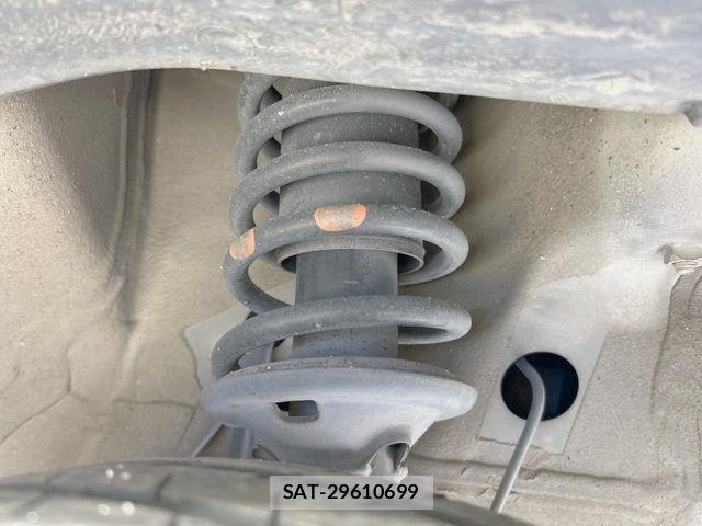 Nissan ROOX 2013-07 8209986-19