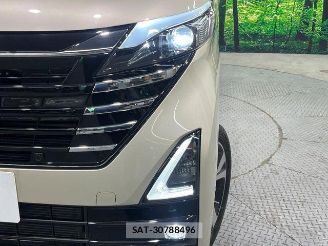 Nissan ROOX 2023-09 8209960-11