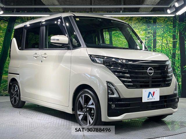 Nissan ROOX 2023-09 8209960-15