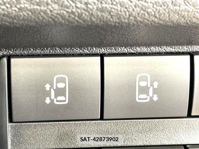 Nissan ROOX 2022-07 8209963-5