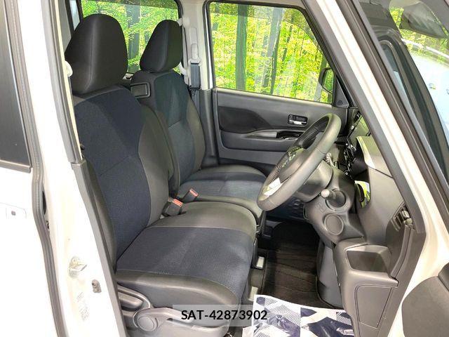 Nissan ROOX 2022-07 8209963-7