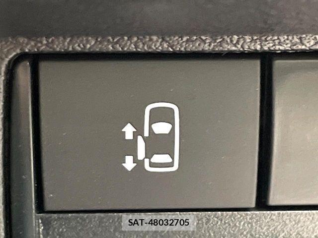 Nissan ROOX 2022-03 8209968-4