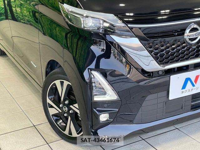 Nissan ROOX 2021-09 8209965-12