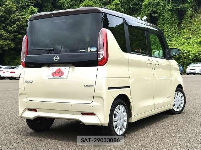 Nissan ROOX 2021-07 8209980-2
