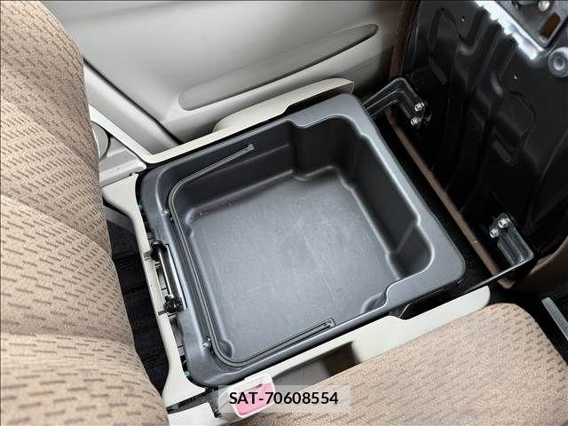 Nissan ROOX 2010-01 8209985-16