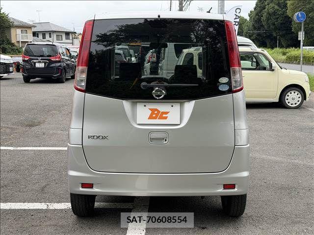 Nissan ROOX 2010-01 8209985-22