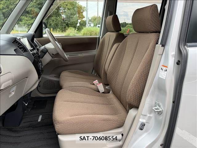Nissan ROOX 2010-01 8209985-24