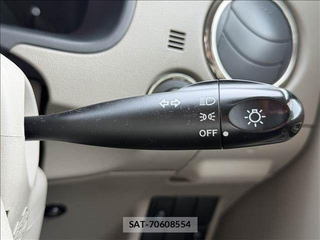 Nissan ROOX 2010-01 8209985-26