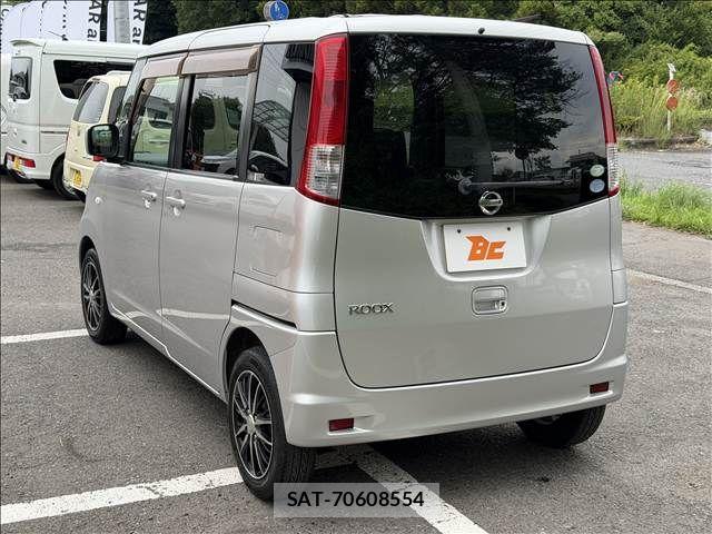 Nissan ROOX 2010-01 8209985-7