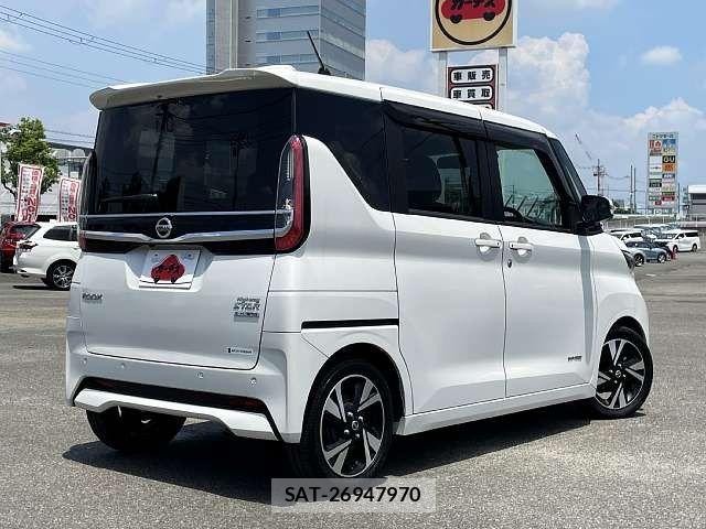 Nissan ROOX 2022-04 8209978-2