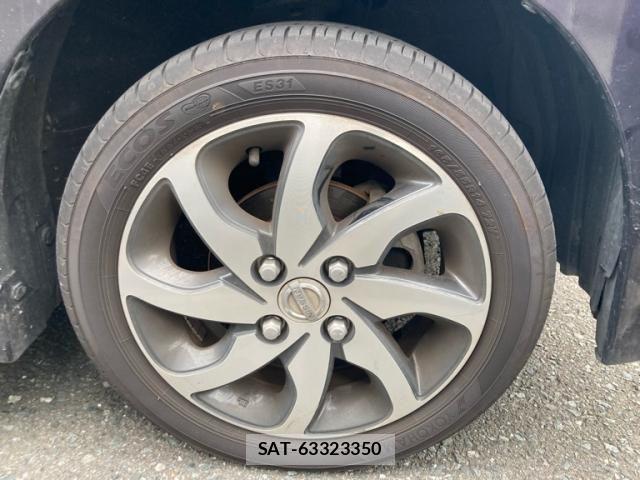 Nissan ROOX 2011-05 8231652-8
