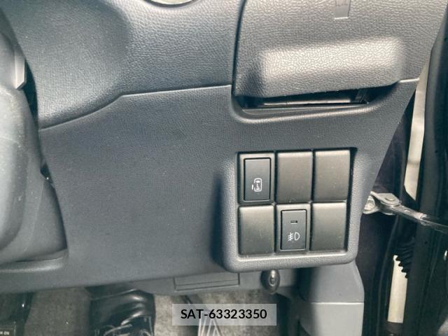 Nissan ROOX 2011-05 8231652-15