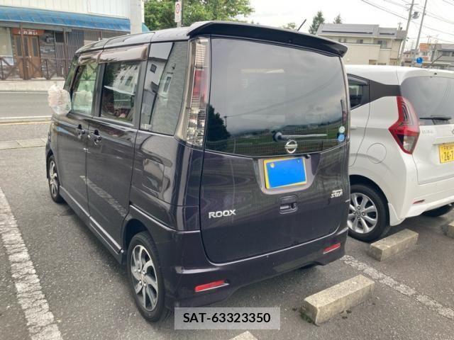 Nissan ROOX 2011-05 8231652-6