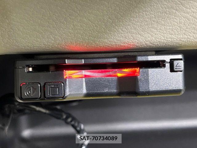 Nissan ROOX 2020-11 8231648-5