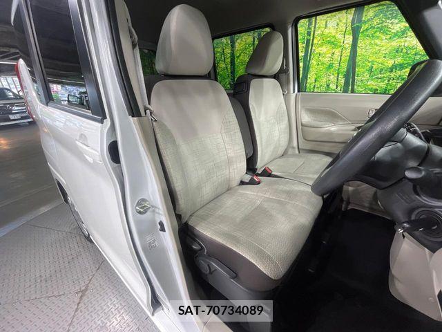 Nissan ROOX 2020-11 8231648-7