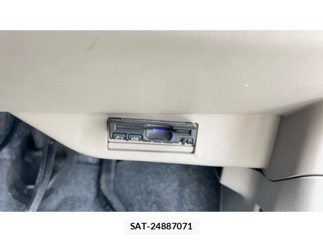 Nissan ROOX 2012-03 8231650-12