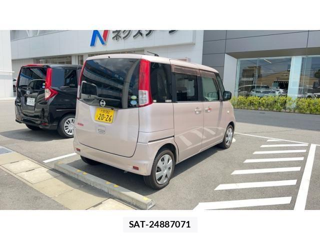 Nissan ROOX 2012-03 8231650-1