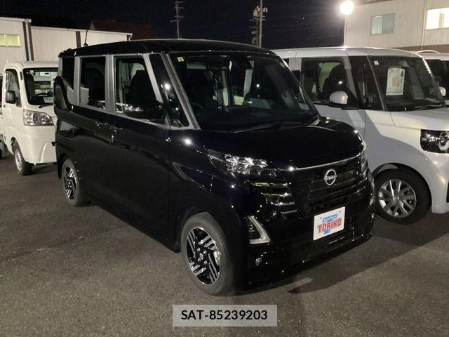 Nissan ROOX 2023-09 8231645-0