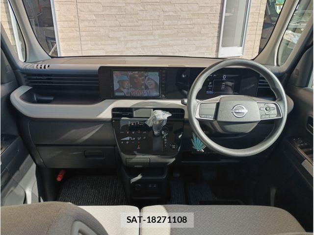 Nissan ROOX 2026-01 8231643-2