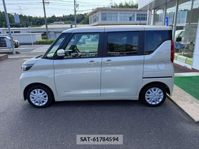 Nissan ROOX 2022-06 8246571-3