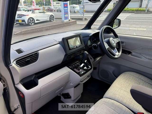 Nissan ROOX 2022-06 8246571-8