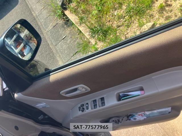 Nissan ROOX 2011-09 8246573-16