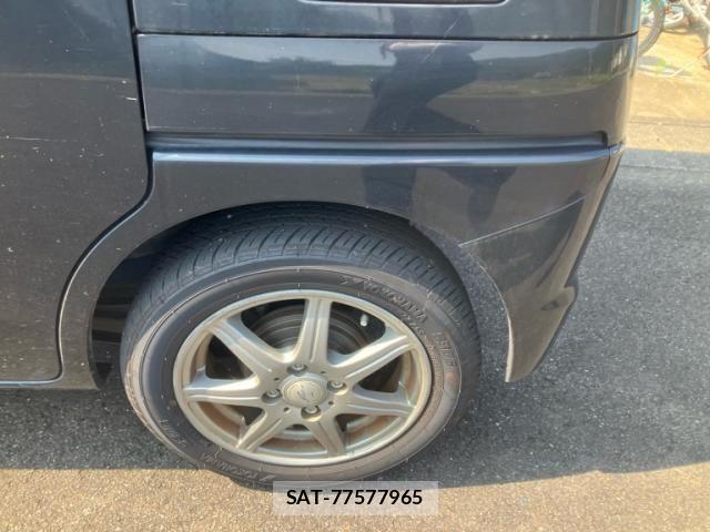 Nissan ROOX 2011-09 8246573-6