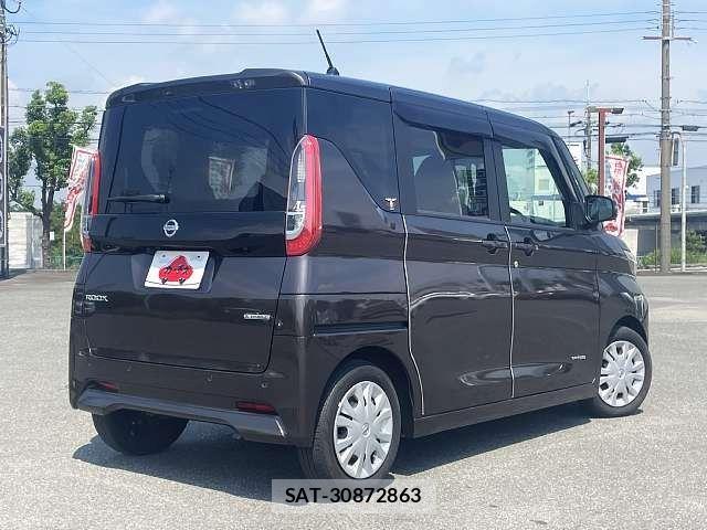 Nissan ROOX 2022-09 8246567-2
