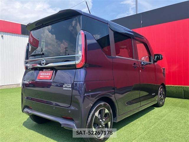 Nissan ROOX 2022-06 8246568-5