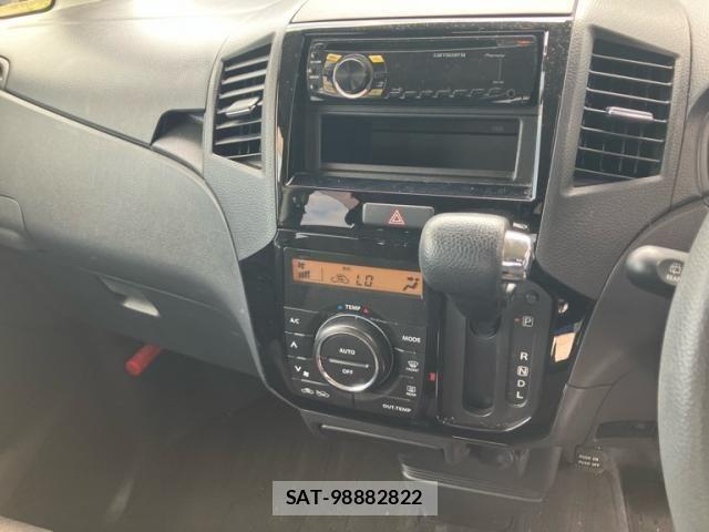 Nissan ROOX 2012-02 8246572-11