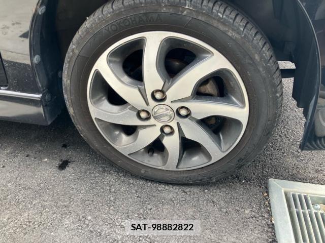 Nissan ROOX 2012-02 8246572-2