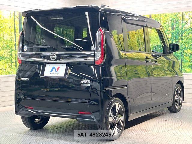 Nissan ROOX 2023-06 8316805-16