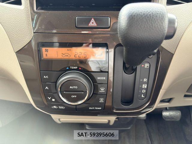 Nissan ROOX 2012-10 8316841-23