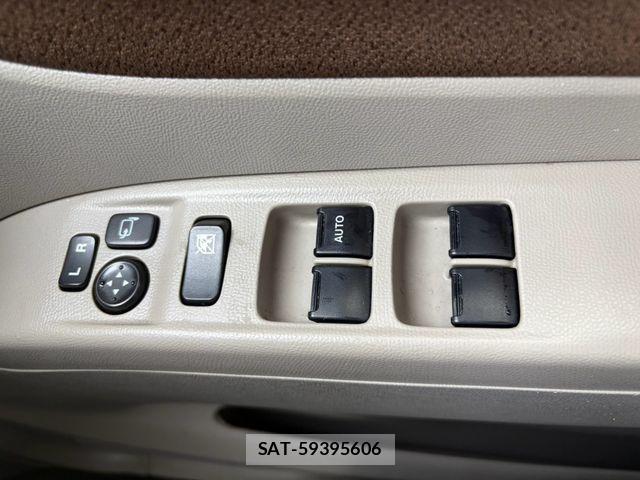 Nissan ROOX 2012-10 8316841-28