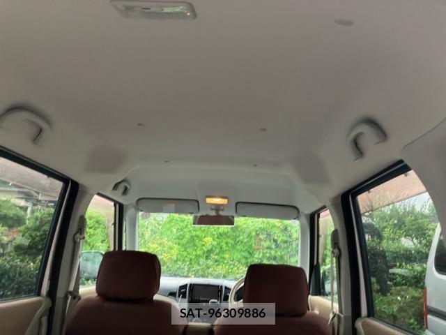 Nissan ROOX 2011-08 8316853-6