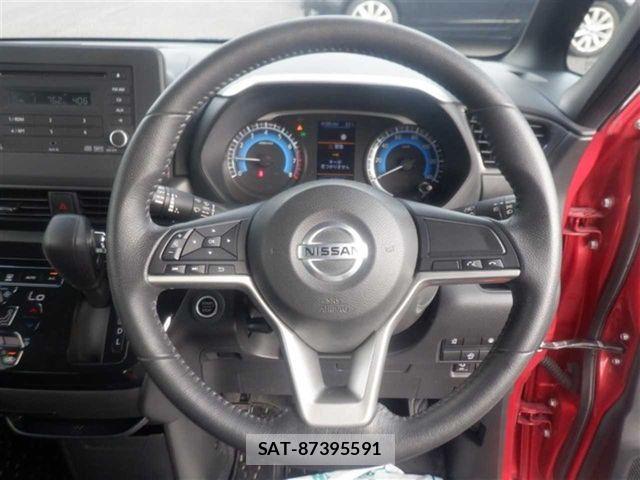Nissan ROOX 2021-07 8316799-5