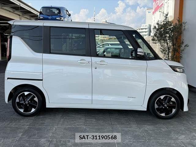 Nissan ROOX 2020-07 8316826-11