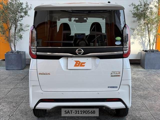 Nissan ROOX 2020-07 8316826-13
