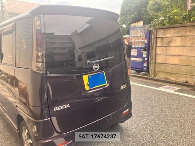 Nissan ROOX 2010-05 8316856-10