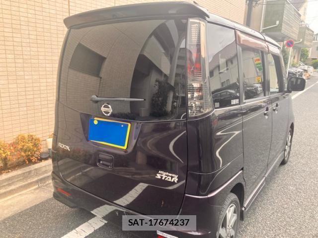 Nissan ROOX 2010-05 8316856-11