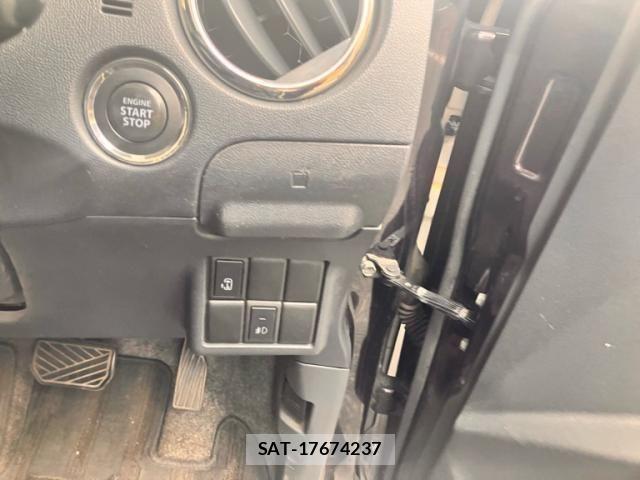 Nissan ROOX 2010-05 8316856-18
