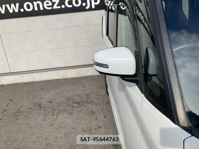 Nissan ROOX 2022-09 8316821-13